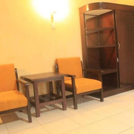 Surya Guest House Проболинго Екстериор снимка