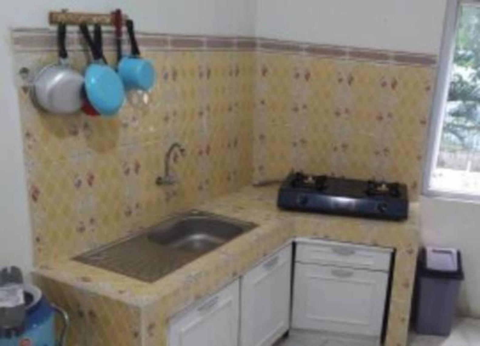Surya Guest House Проболинго Екстериор снимка