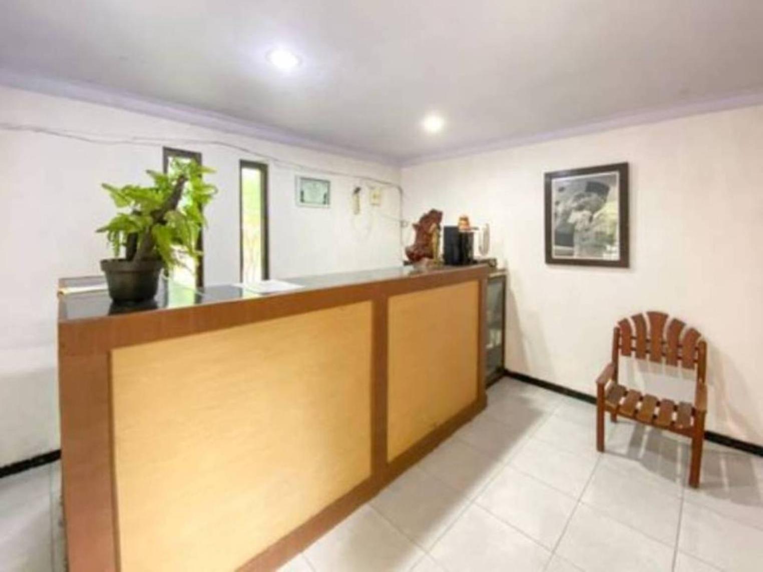 Surya Guest House Проболинго Екстериор снимка